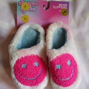 Sugar & Spice Big Kid Slippers with Pink Smiley Face